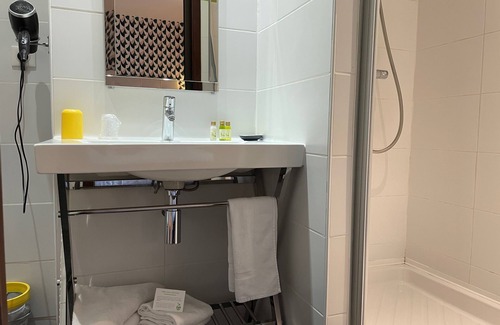 Biarritz Hotel | Mirano