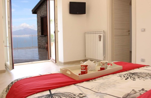 Priora House | MiraSorrento, romantic view on the bay of Naples