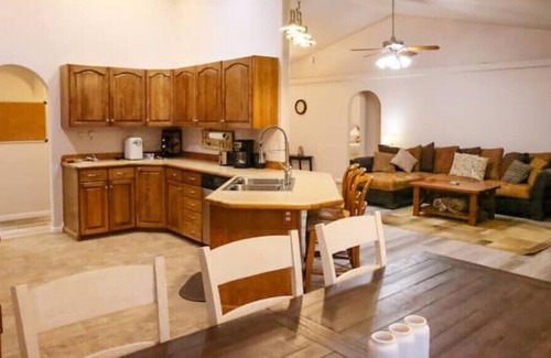 Baker City House | Miss A's Place, Beautiful! Nice Neighborhood! 3 Bdrm, Last Min. Discounts!