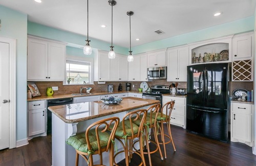 Port Bolivar House | Miss Molly's - 2 Bedroom, 2 Bath, Sleeps 7 - Gulf View!