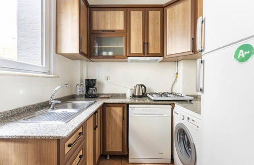 Goztepe Apartment | Missafir Superb Flat near Bagdat Street in Kadikoy