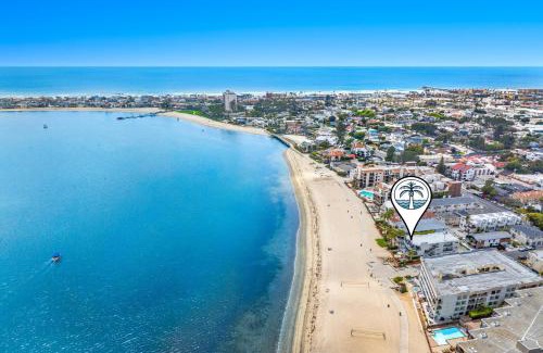 Crown Point Apartment | Mission Bay Luxe Bayfront Retreat on the Water