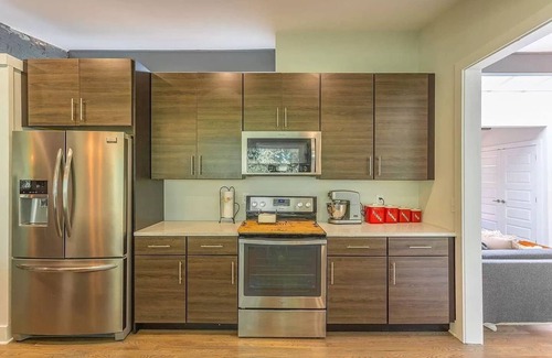Rossville House | ♥ Mission Ridge Midcentury - Family Friendly - Valley Views - High Speed Wifi
