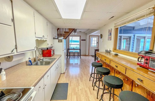 Bellevue House | Mississippi River House with unobstructed views!