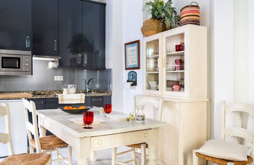San Bartolome Apartment | Misterhost Santa Cruz Judería - Cozy and quiet - Old Town