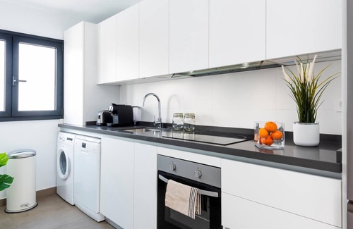 Triana Apartment | Misterhost Triana II Cozy and Quiet