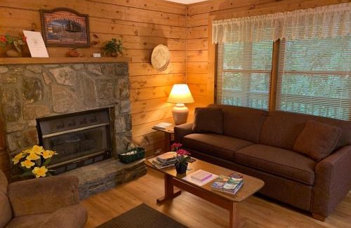 Sherwood Forest House | Misty Creek Log Cabins