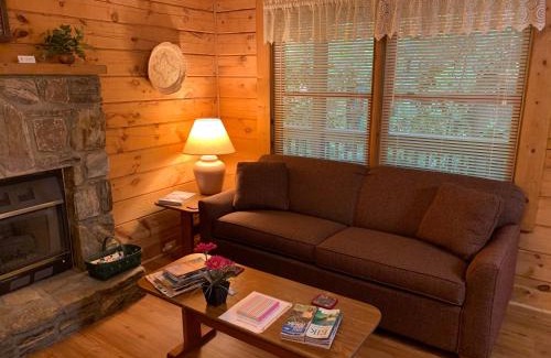Sherwood Forest House | Misty Creek Log Cabins