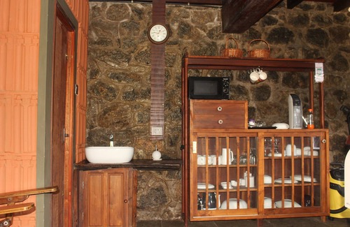 Udumbanchola Villa | Misty Hogans Hill Station Stay | Entire Stay Near Munnar | Sleeps 10