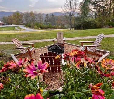 Franklin House | Misty Mountain Cabin