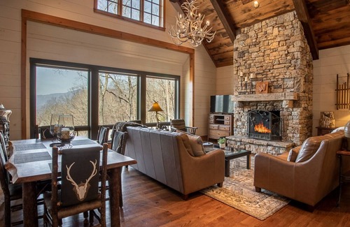 Sylva House | Misty Mountain Hideaway: A sanctuary in Balsam Mountain Preserve, with year round views and hot tub!