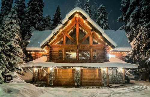 Alyeska House | Misty Pines Lodge