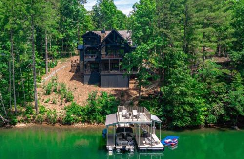 Morganton House | Misty Trail Lakehouse - Lake Blue Ridge Luxury Home - Private Dock Firepit