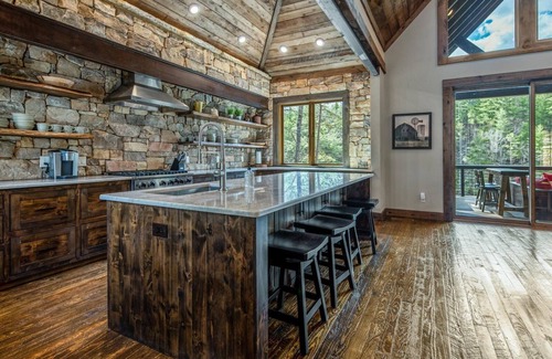 Morganton House | Misty Trail Lakehouse - Morganton, GA