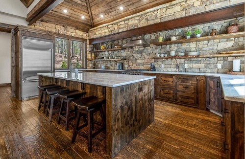 Morganton House | Misty Trail Lakehouse - Morganton, GA