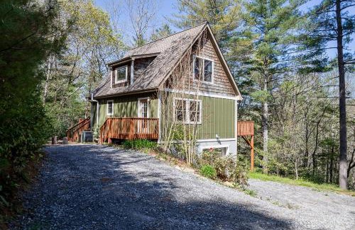 Fairview House | Misty Woods Chalet