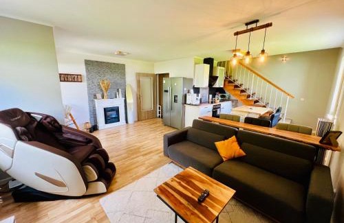 Schoenwald Apartment | Mitten im Schwarzwald mit Infrarot-Sauna und Garagenparkplatz