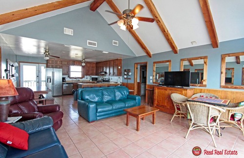 Southpointe House | Mitts-issippi - Charming 4br/2ba Gulf Front Home, Sleeps 10