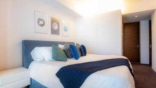 Granada Apartment | Miyana Suites