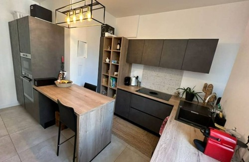 Musicians Quarter Apartment | MJ-SELECT - BAQUIS Luxurious 115m2- 3 Bedroom , parking, 5 minutes BEACH, CLIM