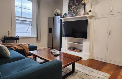 Lower Hutt House | MKM Villa - Cozy House in Central Lower Hutt