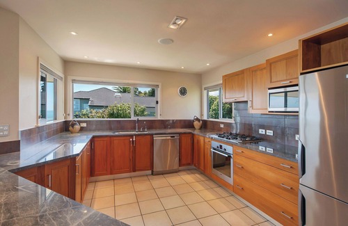 Britannia Heights House | Moanaroa - Stunning Views of Tasman Bay and Beyond