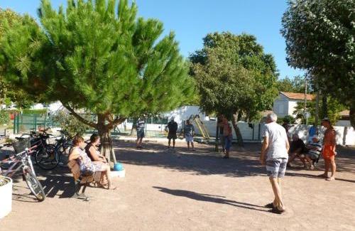 Fouras House | Mobil-home 3 chambres proche plage à Fouras, idéal 6 pers., équipement complet, calme assuré. - FR-1-709-68