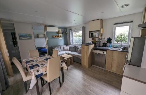Les Mathes Other | Mobil home climatisé récent 2 salles d'eau, 2 WC à SIBLU Bonne Anse plage