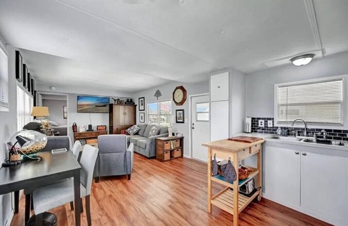 Diplomat House | Mobil Home in 55yr+ only Community in North Fort Myers 2bd/1.5bth