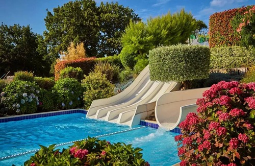 Carnac House | Mobil-home | Ultimate | 2 Ch. | 4 pers. | Raised terrace with Jacuzzi | A/C | TV