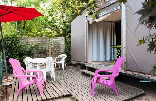 Ribes House | Mobil-toilé Maori from Wednesday to Wednesday in season 4 people