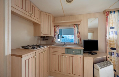 Chiclana de la Frontera House | Mobile Home 'Manoli' with Private Garden and Balcony