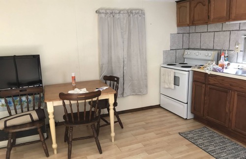 Bristol House | Mobile Home Fishermen lodging