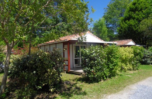 Urt House | Mobile Home, on campsite ***. Limit Basque Country / Landes
