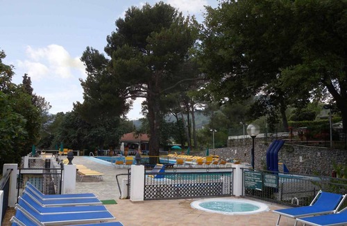 Villanova d'Albenga House | Mobilehome with air conditioning, terrace and pool