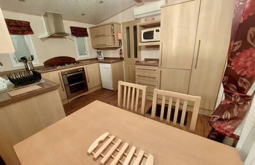 Tregunc House | Mobilhome 2 bedrooms, 2 bathrooms, great comfort, bed linen provided, bicycles.
