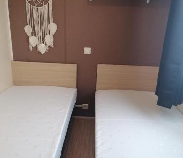 Vic-la-Gardiole Other | MOBILHOME COSY SPACIEUX 42m2, CLIMATISE, TV & LL, 3 chambres