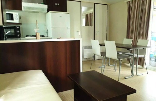 Meschers-sur-Gironde House | Mobilhome Comfort 22-28m2 - 2 Schlafzimmer - überdachte Terrasse + TV* 6 Personen