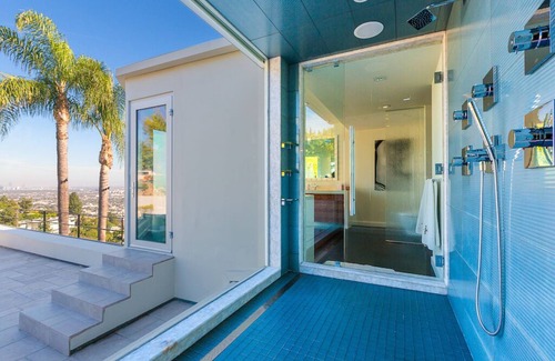 The Bird Streets Villa | Mockingbird Estate