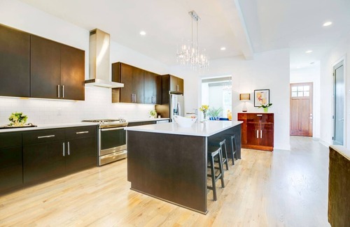 Buena Vista House | Mockingbird: Walk to heart of Downtown! Rooftop!
