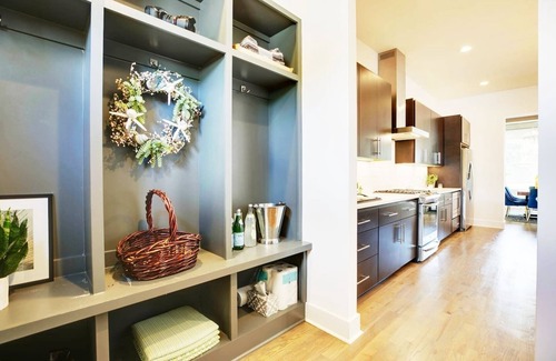 Buena Vista House | Mockingbird: Walk to heart of Downtown! Rooftop!