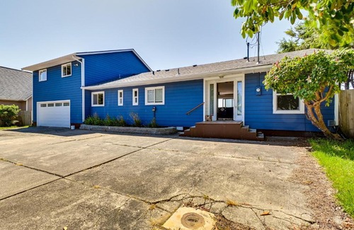Moclips House | Moclips Home with Hot Tub and Stunning Beach Views!