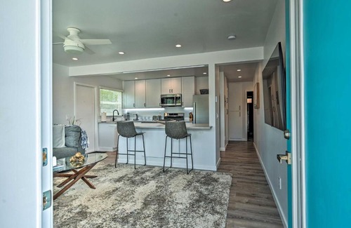 Roseville - Fleet Ridge Apartment | Mod San Diego Apt with Patio - Walk to Harbor!