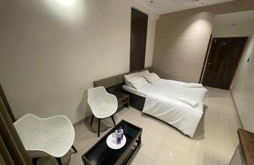 Bellary Hotel | Model Grand Inn