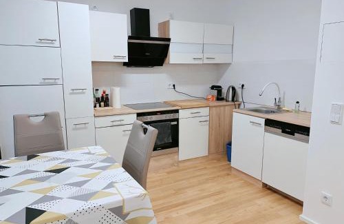 Neuehrenfeld Apartment | Moden Apartment in central cologne with free parking