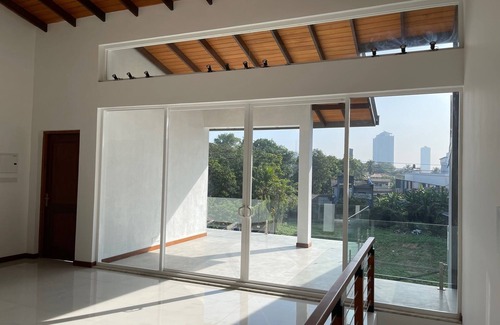 Rajagiriya House | Modern luxury house within walking distance to all conveniences
