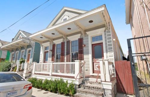 Faubourg Lafayette Apartment | Modern 1-BD Near French Quarter - Walk to Superdome