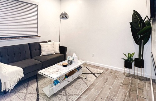 Bath Beach Apartment | Modern 1 bdrm/1 bath flat with romantic fireplace