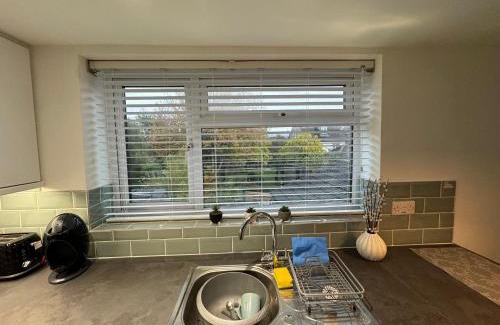 Upton Cheyney Apartment | modern 1 bed apartment with car parking