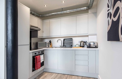 Nottingham Apartment | Modern 1 Bedroom Apartment Near Nottingham Train Station